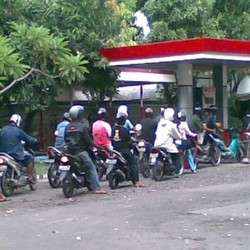 Awas! Pengendara yang Bolak-balik Isi Bensin Jelang BBM Naik Bakal Ditangkap Polisi