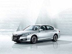 Honda Rilis Accord Hybrid Terbaru