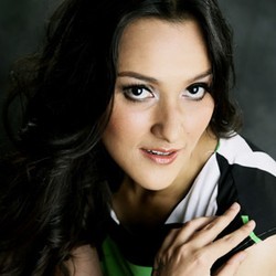 Jessika Andini, Presenter Blasteran yang Cinta Indonesia 
