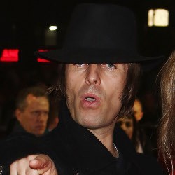 Liam Gallagher Sebut Robbie Williams Idiot