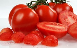 Yuk, Kupas Tomat dengan Cara Chef Profesional!