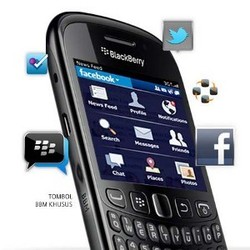 Beli BlackBerry Davis Bisa Langganan Setahun Gratis