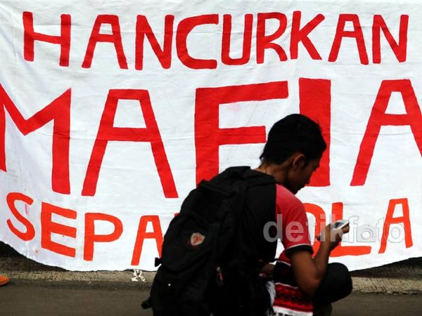 Delta Mania Geruduk Kantor PSSI