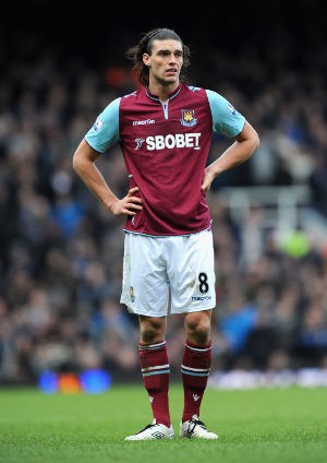 Lewat West Ham, Carroll Berharap Bisa Tampil di PD 2014