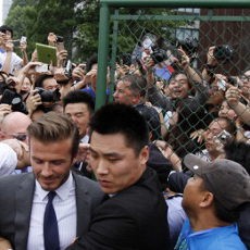 Beckham Kunjungi Universitas di Shanghai, 7 Orang Luka-luka