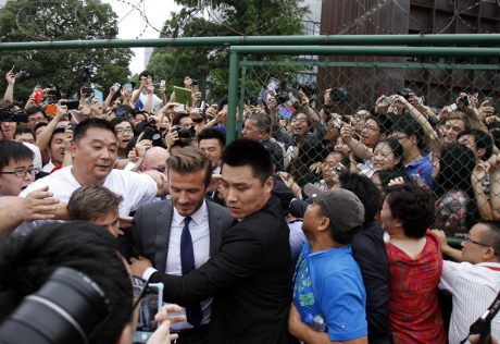 Beckham Kunjungi Universitas di Shanghai, 7 Orang Luka-luka