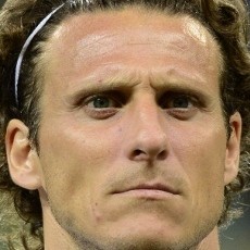 Tandai Caps ke-100 dengan Gol Penting, Forlan Dipuji Tabarez