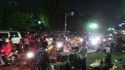 Pesta Malam Muda-mudi di Monas Selesai, Ribuan Warga Berangsur Bubar