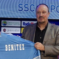 Ingin Bentuk Tim Kuat, Benitez Tak Mau Cavani Pergi