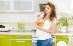 Wanita Hamil Tak Boleh Makan Ikan Mentah?