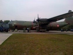 BNPB Kembali Terbangkan Helikopter untuk Water Bombing di Hutan Sumatera