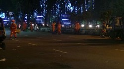 Sampah Berserakan di Monas dan Sekitarnya, Petugas Mulai Bersih-bersih