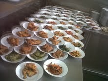 Meski BBM Naik, Makan di Warung Padang dan Warteg Bayarnya Masih Sama