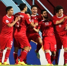 Turki Bekuk El Salvador, Paraguay Berimbang Lawan Mali