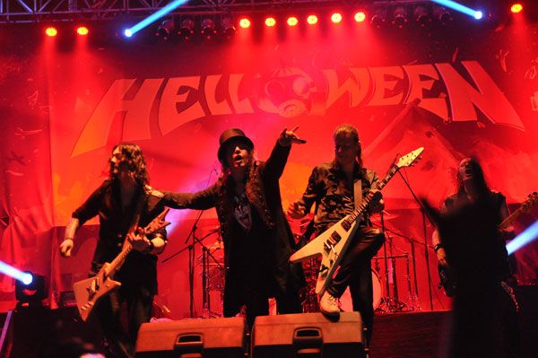 Konser Helloween di Kukar Rockin Fest 2013