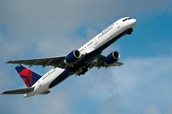 Ya Ampun! 2 Pesawat Nyaris Serempetan ala Metromini