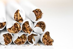 Hati-hati, Rokok Bisa Rusak Penis dan Turunkan Hasrat Bercinta