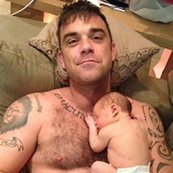 Robbie Williams Siap Pakai Narkoba Bareng Anak