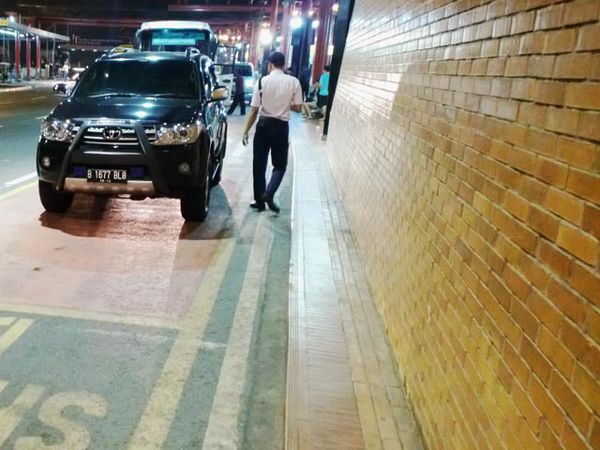 Susahnya Menertibkan Parkir Liar di Bandara Soeta