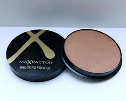 Bronzing Powder untuk Kilau Wajah Tampak Alami dari Max Factor