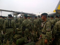 Pasukan Kostrad dan Marinir Tiba di Pekanbaru Siap Atasi Kebakaran Hutan