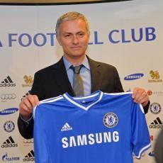 Semua Mata Tertuju ke Mourinho Musim Depan