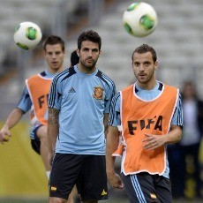 Fabregas & Soldado Diragukan Tampil Lawan Italia