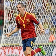 Torres Jawab Olok-olok dengan Gol