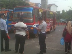Dishub DKI Gelar Razia Kenaikan Tarif di Teminal Senen