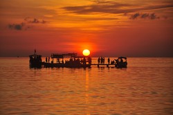 Matahari tenggelam di Kepulauan Karimun Jawa