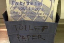 Pesawat Lupa Bawa Tisu Toilet, Penumpang Terpaksa...