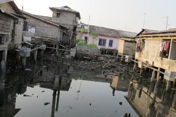 Lewat Saluran Ini, Toilet Warga Terhubung ke Septic Tank Bersama