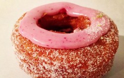 Bulan Juli, Blackbery Cronut Diluncurkan Untuk Sambut Musim Panas