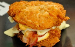 Nyam! Donat dan Pancake Juga Enak Sebagai Ganti Roti Burger