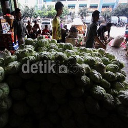 Harga Sayur Melonjak Pasca BBM Naik, Pedagang: Kasihan Pembeli