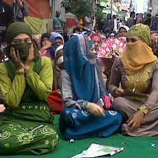 PSK Dolly Lantunkan Sholawat dan Gelar Pengajian