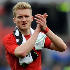 Schuerrle Bidik Titel bersama The Blues