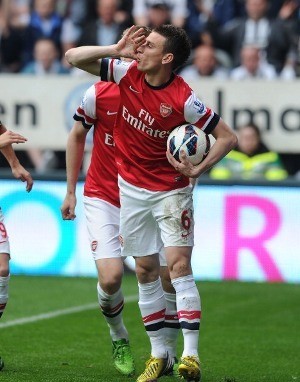 Koscielny Bantah Rumor Transfer