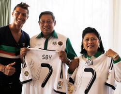 Istana: Jersey dari Ronaldo Tak Perlu Dilaporkan ke KPK