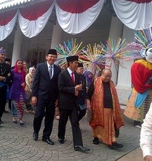 Ondel-ondel & Musik Betawi Meriahkan Pelantikan Camat-Lurah DKI