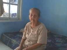 Ibu RT yang Gemas Tak Bisa Bantu Warga Lansianya Dapat Balsem