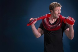 Nyam-nyam, Legit Kenyal Ular Sepanjang 2.4 Meter Ini!