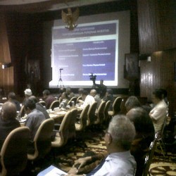 Pangkas Birokrasi, Para Menteri dan Pejabat Rapat di Kantor Hatta Rajasa