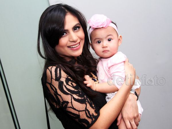 Asha Shara dan Buah Hati Kesayangannya