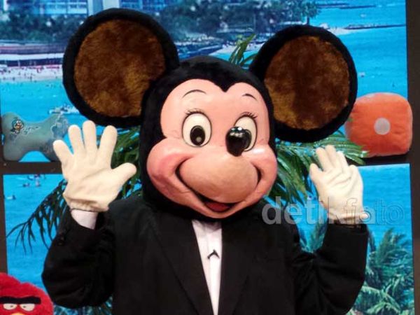 Ketika Jeremy Teti Jadi Mickey Mouse