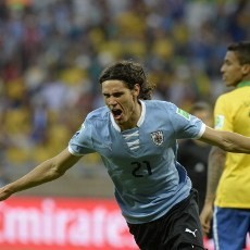 Cavani Ingin Bertemu Presiden Napoli untuk Bahas Masa Depannya