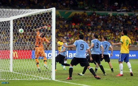 Tabarez: Kegagalan Penalti Forlan Lecut Brasil
