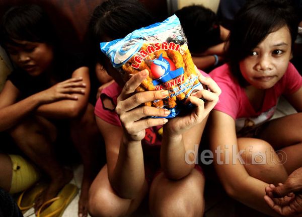 Home Industry Nugget di Tanjung Duren Digerebek