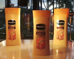 Vaseline Rilis Body Lotion yang Bisa Cerahkan Kulit Secara Instan