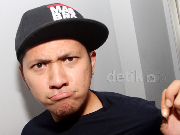 Gaya Hip Hop Gading Marten